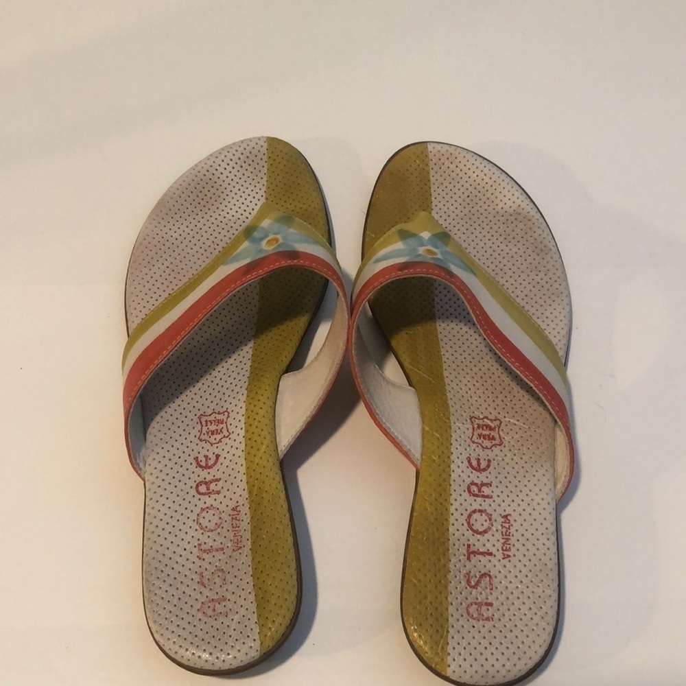 Astore Venezia leather slip on sandals with flower